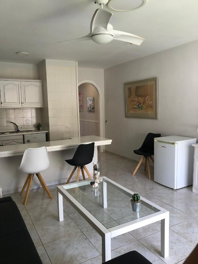 Apartamento De 1 Dormitorio En Victoria Court 2 Los Cristianos. Los Cristianos  Kültér fotó